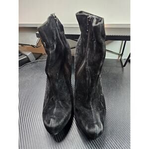 Just Fab Black Suede Ankle Boots Heeled Booties SZ 10